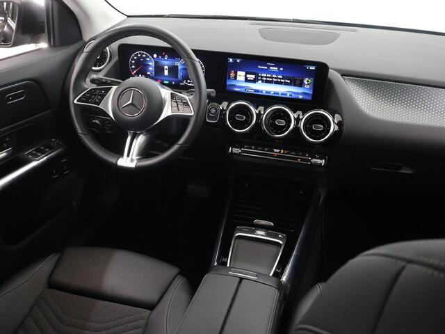Mercedes-Benz GLA-KLASSE 250 e Business Solution Luxury | Verwarmd stuur | Apple Carplay |