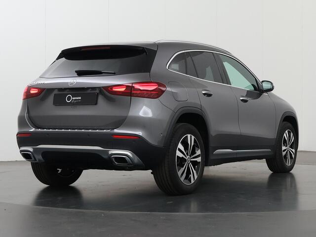 Mercedes-Benz GLA-KLASSE 250 e Business Solution Luxury | Winter pakket | Getint glas | Widescreen cockpit |