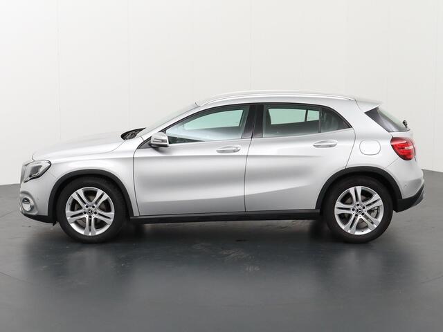 Mercedes-Benz GLA-KLASSE 200 Business | Keyless Go | LED Koplampen | Stoelverwarming | Sportstoelen