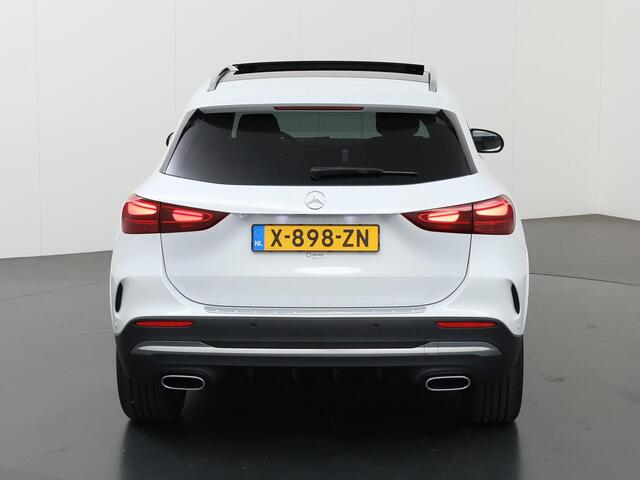 Mercedes-Benz GLA-KLASSE 250 e AMG Line | Panoramadak | Keyless | Achteruitrijcamera | Sfeerverlichting | Stoelverwarming |
