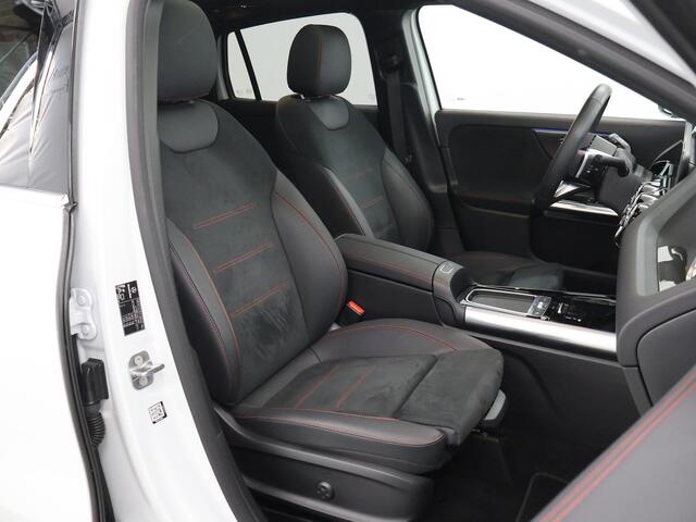 Mercedes-Benz GLA-KLASSE 250 e AMG Line | Panoramadak | Keyless | Achteruitrijcamera | Sfeerverlichting | Stoelverwarming |