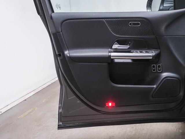 Mercedes-Benz GLA-KLASSE 250 e Face Lift Plug-In Hybride Lederen Bekleding | Sfeerverlichting | 11kW Laden | Distronic | Stuur en Stoelverwarming. Inclusief 24 maanden Mercedes-Benz Certified garantie voor Europa.