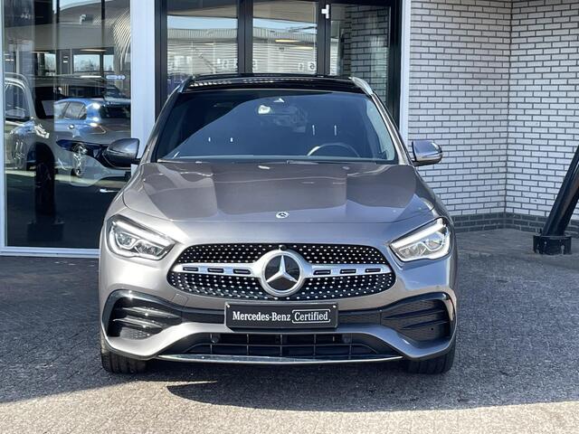 Mercedes-Benz GLA-KLASSE 250 e AMG | Panoramadak