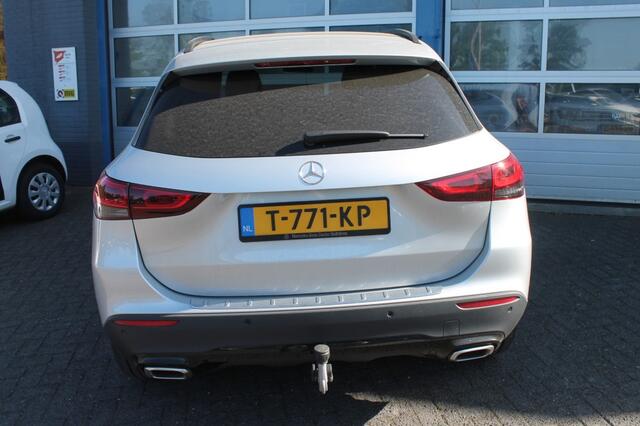 Mercedes-Benz GLA-KLASSE 180 BUSINESS LINE Panorama dak / originele trekhaak