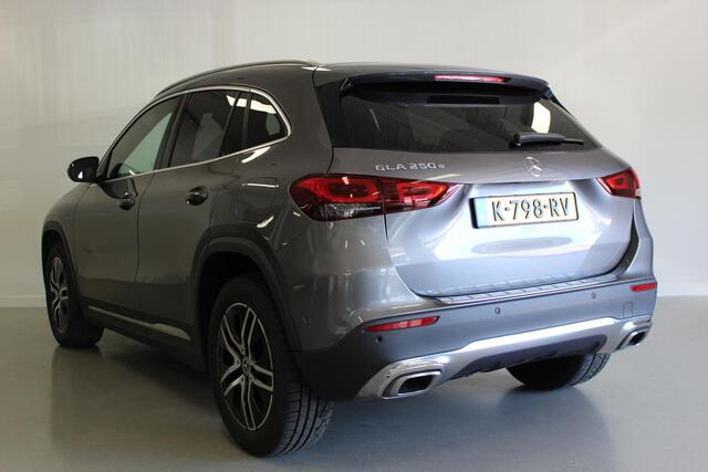 Mercedes-Benz GLA-KLASSE 250 e Business Solution Luxury Limited | STOEL-VERW | 18'LMV | CAMERA | NAVI | DAB-RADIO | PDC | E-KLEP | LED |