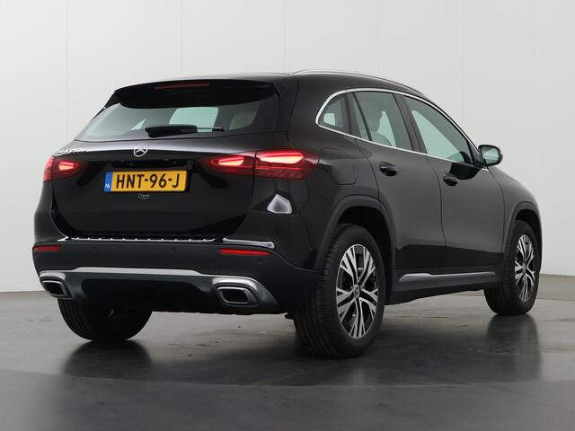 Mercedes-Benz GLA-KLASSE 250 e Luxury Line | Beige bekleding | Panoramadak | Trekhaak |
