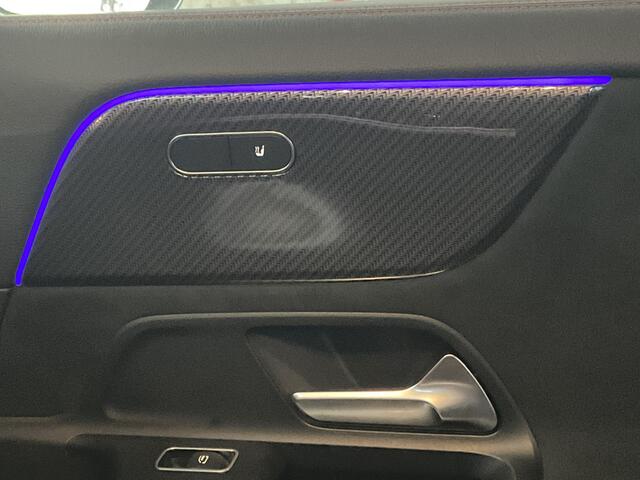 Mercedes-Benz GLA-KLASSE 250 e AMG-Line PHEV Carplay Cam Sfeerverl Led Voorklimatisering Uitstraling!