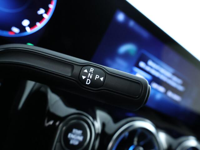 Mercedes-Benz GLA-KLASSE 180 AMG Line Achteruitrijcamera | Digitale radio DAB+ | Multibeam LED | Inclusief 24 maanden Mercedes-Benz Certified garantie voor Europa.