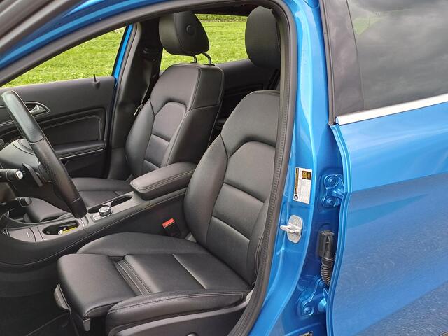 Mercedes-Benz GLA-KLASSE 250 Prestige /Leer/Pano/Camera/Navi/Prachtige kleur/