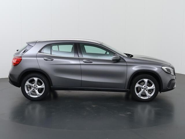 Mercedes-Benz GLA-KLASSE 250 Premium Plus | Urban Pakket | Keyless | Stoelverwarming | Navigatie |