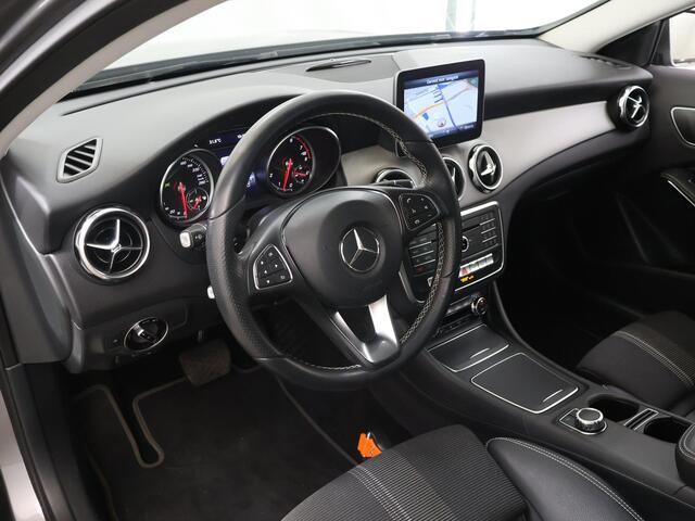 Mercedes-Benz GLA-KLASSE 250 Premium Plus | Urban Pakket | Keyless | Stoelverwarming | Navigatie |
