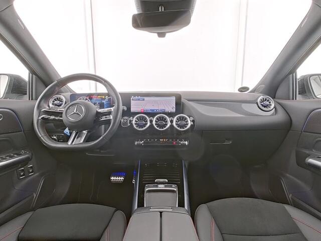 Mercedes-Benz GLA-KLASSE 250 e AMG Face Lift Plug-In Hybride | AMG Line | Sfeerverlichting | Dosehoek Assist | Multi beam LED koplampen | Stuur en Steolverwarming | Inclusief 24 maanden Mercedes-Benz Certified garantie voor Europa.