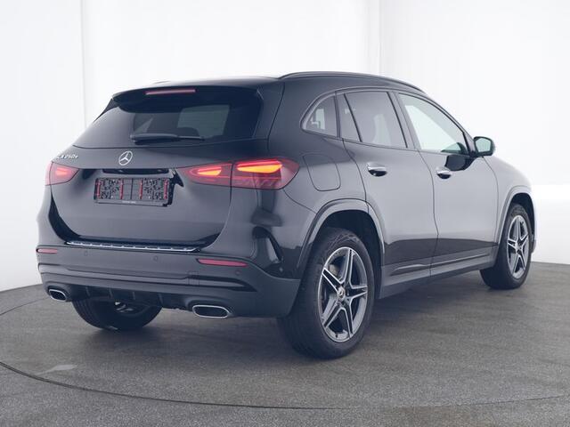 Mercedes-Benz GLA-KLASSE 250 e AMG Face Lift Plug-In Hybride | AMG Line Premium Plus | Night Pakket | Sfeerverlichting | Panorama Schuif-Kanteldak | Distronic | Inclusief 24 maanden Mercedes-Benz Certified garantie voor Europa.