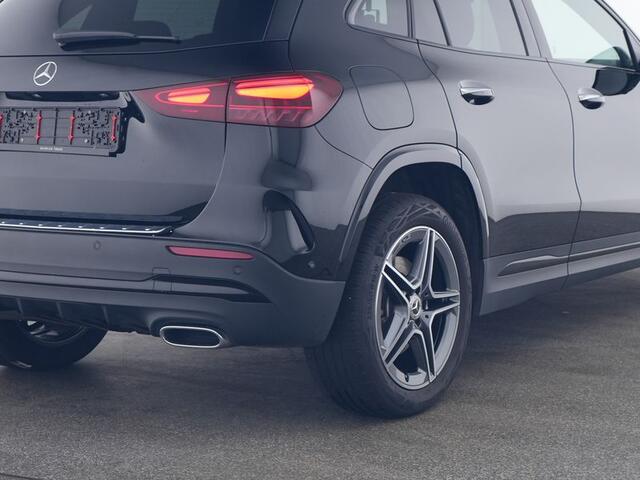 Mercedes-Benz GLA-KLASSE 250 e AMG Face Lift Plug-In Hybride | AMG Line Premium Plus | Night Pakket | Sfeerverlichting | Panorama Schuif-Kanteldak | Distronic | Inclusief 24 maanden Mercedes-Benz Certified garantie voor Europa.