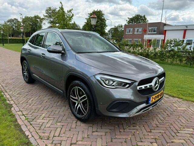 Mercedes-Benz GLA-KLASSE 136pk 7G-DCT 2022 Mountain Griis metallic