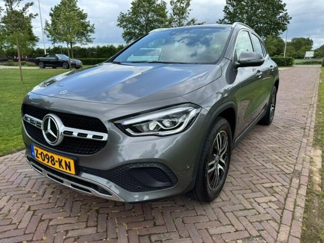 Mercedes-Benz GLA-KLASSE 136pk 7G-DCT 2022 Mountain Griis metallic