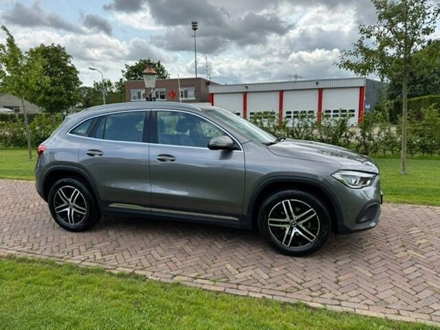 Mercedes-Benz GLA-KLASSE 136pk 7G-DCT 2022 Mountain Griis metallic