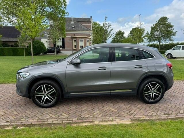 Mercedes-Benz GLA-KLASSE 136pk 7G-DCT 2022 Mountain Griis metallic
