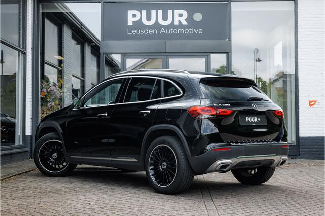 Mercedes-Benz GLA-KLASSE 200 Aut. Premium Plus Pano - Camera - Elektrische Zetels