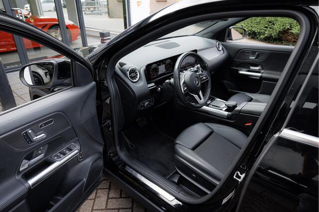 Mercedes-Benz GLA-KLASSE 200 Aut. Premium Plus Pano - Camera - Elektrische Zetels