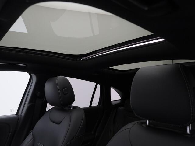 Mercedes-Benz GLA-KLASSE 250 e AMG Line | PANO | 360° | MEMORY | STOELVERWARMING