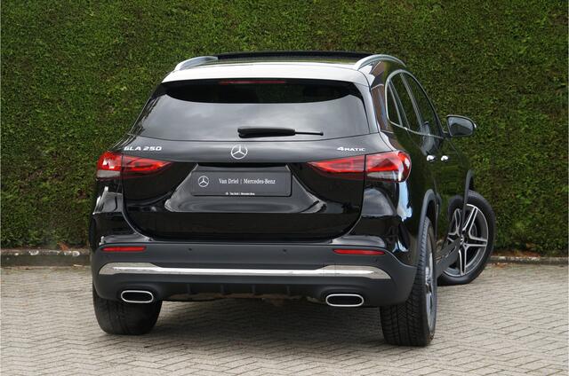 Mercedes-Benz GLA-KLASSE GLA 250 4M AMG Line | Leder Panorama Carplay Camera