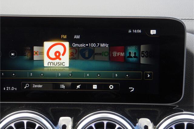 Mercedes-Benz GLA-KLASSE GLA 250 4M AMG Line | Leder Panorama Carplay Camera