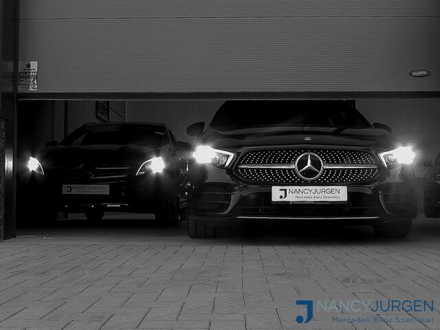 Mercedes-Benz GLA-KLASSE 250 e AMG | Ambiente | Panorama SKD | Distronic Plus | Night Pakket | Camera | MBUX Aug. Reality | Memory Pakket | Multibeam LED | Apple CarPlay/Android Auto | 19" LM AMG