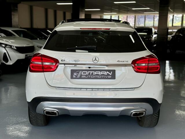 Mercedes-Benz GLA-KLASSE 250 4MATIC Prestige 211PK PANO