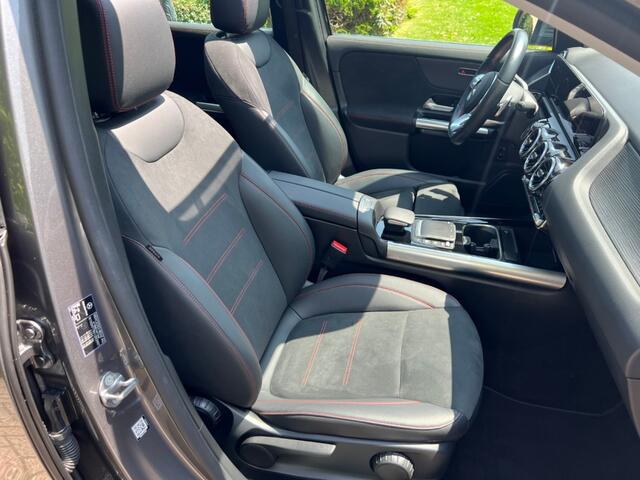 Mercedes-Benz GLA-KLASSE GLA 250e AMG int + ext Pano dak