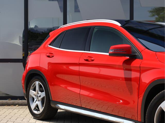Mercedes-Benz GLA-KLASSE 220 4MATIC AMG Automaat | Pano | Harman/Kardon | Haak | Leder |