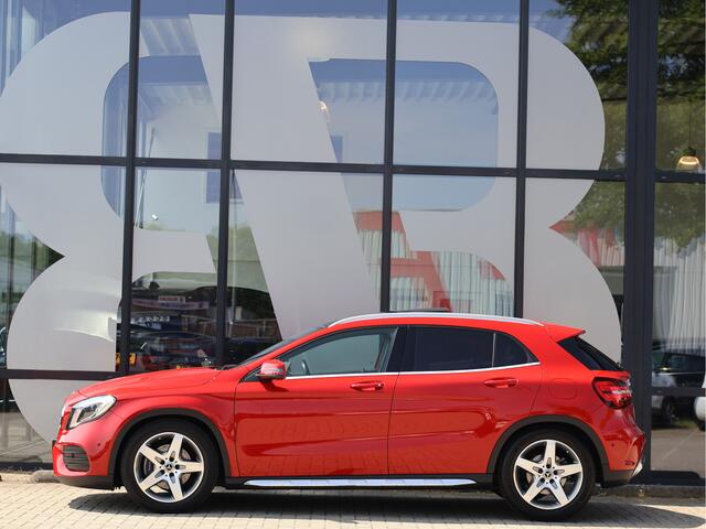Mercedes-Benz GLA-KLASSE 220 4MATIC AMG Automaat | Pano | Harman/Kardon | Haak | Leder |
