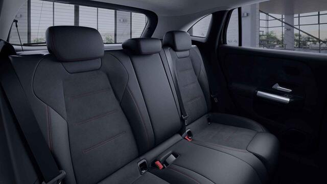 Mercedes-Benz GLA-KLASSE 250 e AMG Line | Night | Distronic | 360 graden camera | Stoelverwarming