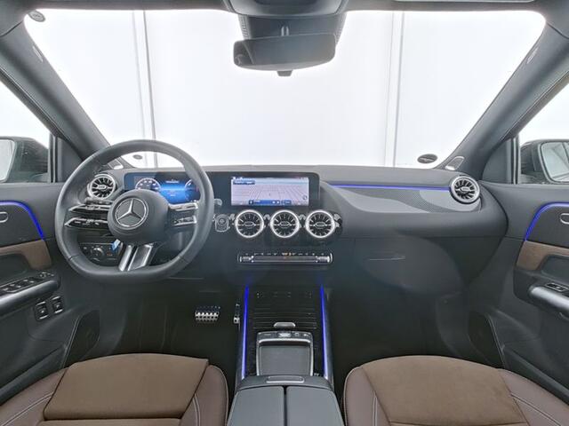 Mercedes-Benz GLA-KLASSE 250 e AMG Plug-In Hybride AMG Line | Night Pakket | Burmester® 3D surround sound systeem | 360° camera. Inclusief 24 maanden MB Certified garantie voor Europa.