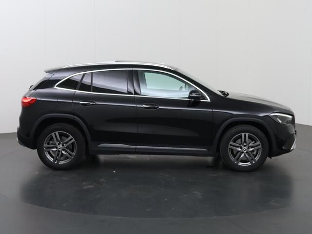 Mercedes-Benz GLA-KLASSE 250 e Luxury Line | Panoramadak | Memory | Stoelverwarming | Keyless | Achteruitrijcamera |
