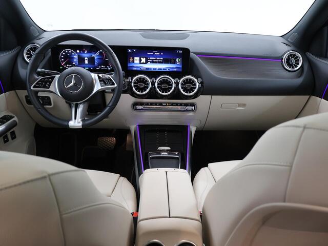 Mercedes-Benz GLA-KLASSE 250 e Luxury Line | Panoramadak | Memory | Stoelverwarming | Keyless | Achteruitrijcamera |