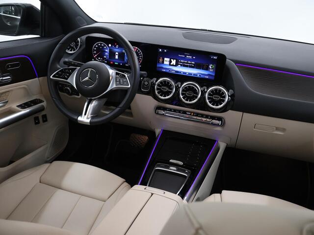 Mercedes-Benz GLA-KLASSE 250 e Luxury Line | Panoramadak | Memory | Stoelverwarming | Keyless | Achteruitrijcamera |