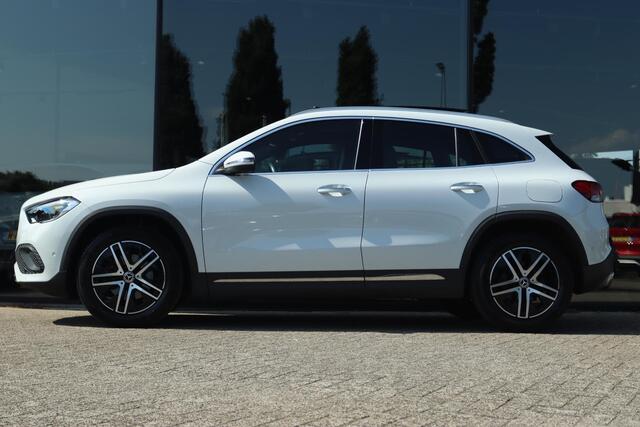 Mercedes-Benz GLA-KLASSE 200 AUT. BUSINESS SOLUTION LUXURY | PANO | MATRIX LED | LEDER | VIRT. COCKPIT | CAMERA | MEMORY