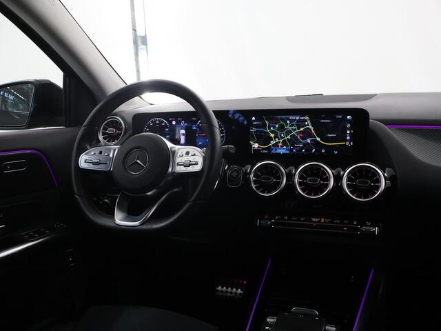 Mercedes-Benz GLA-KLASSE 250 e AMG Line | Night | Distronic | 360 graden camera | Stoelverwarming |