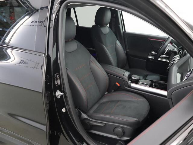 Mercedes-Benz GLA-KLASSE 250 e AMG Line | Night | Distronic | 360 graden camera | Stoelverwarming |