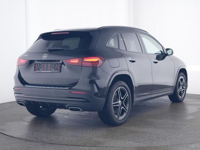 Mercedes-Benz GLA-KLASSE 250 e AMG Face Lift Plug-In Hybride | AMG Line Premium | Night Pakket | Panorama Schuif-Kanteldak | Multi Beam koplampen | Stoel en Stuurverwarming | Inclusief 24 maanden MB Certified garantie voor Europa.