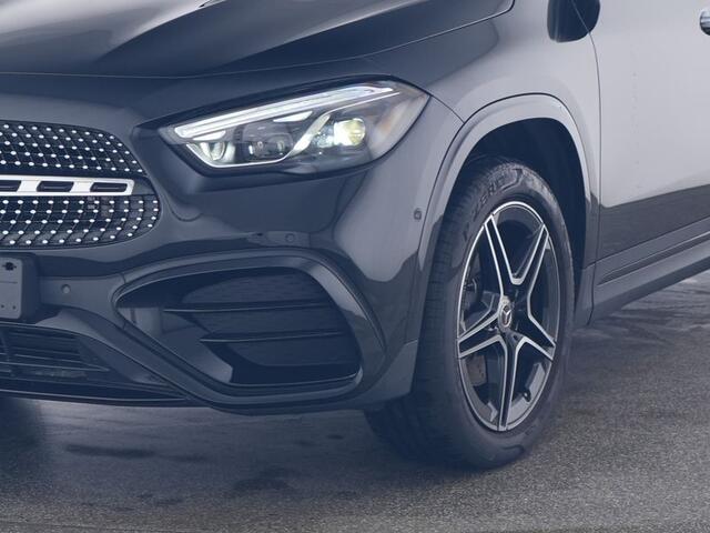 Mercedes-Benz GLA-KLASSE 250 e AMG Face Lift Plug-In Hybride | AMG Line Premium | Night Pakket | Panorama Schuif-Kanteldak | Multi Beam koplampen | Stoel en Stuurverwarming | Inclusief 24 maanden MB Certified garantie voor Europa.