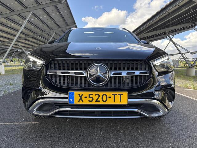 Mercedes-Benz GLA-KLASSE 250 e Luxury Line | Panoramadak | Multibeam LED | Stoelverwarming | Sfeerverlichting |