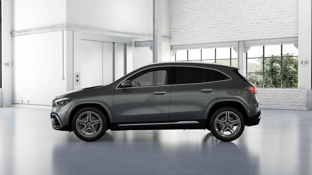 Mercedes-Benz GLA-KLASSE 180 Business Solution AMG | Panoramaschuifdak | Trekhaak | Premium Plus | Head-Up | 360° camera | Dodehoekassistent |