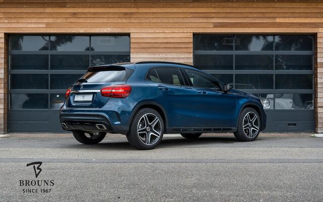Mercedes-Benz GLA-KLASSE 180 AMG Night Upgrade | Panorama | Night | 19" | LED | Camera | Comfort Sleutel