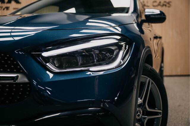 Mercedes-Benz GLA-KLASSE 180 d Business Solution AMG Rijk uitgeruste GLA AMG 180D