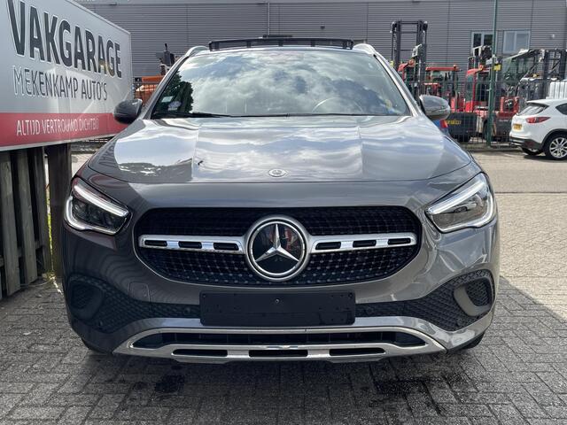 Mercedes-Benz GLA-KLASSE 250 e Progressive 18"/Trekhaak/Matrix LED/Leder + stoelverwarming + koeling/Panoramadak/Dodehoek/Camera/Elektrische klep/Apple Carplay & Android