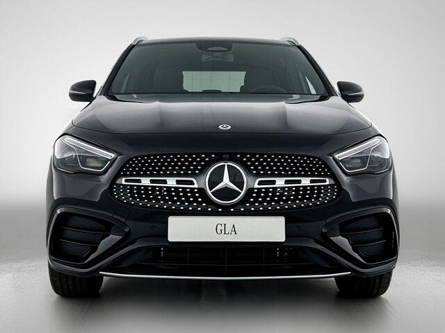 Mercedes-Benz GLA-KLASSE 250 e Business Solution AMG | Trekhaak | Parkeerpakket met achteruitrijcamera | Keyless-Go comfortpakket | EASY PACK achterklep | Stoelverwarming voor | USB-pakket plus | Dodehoekassistent | Sfeerverlichting |