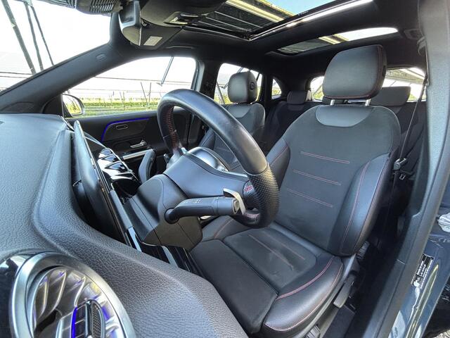 Mercedes-Benz GLA-KLASSE 250 e AMG Line | Night | Panoramadak | Sfeerverlichting | Parkeercamera | Apple carplay |