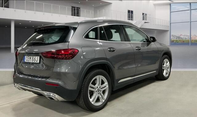 Mercedes-Benz GLA-KLASSE 250 e Business Line Stoelverwarming/Zomer+winter velgen/Camera/Navi groot.